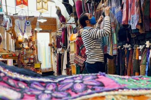 Startup CarryBags unveils new omnichannel shopping app